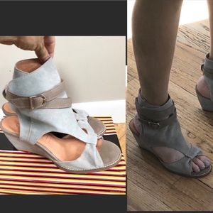 Sachelle Ring Bone Suede Wedge Sandal